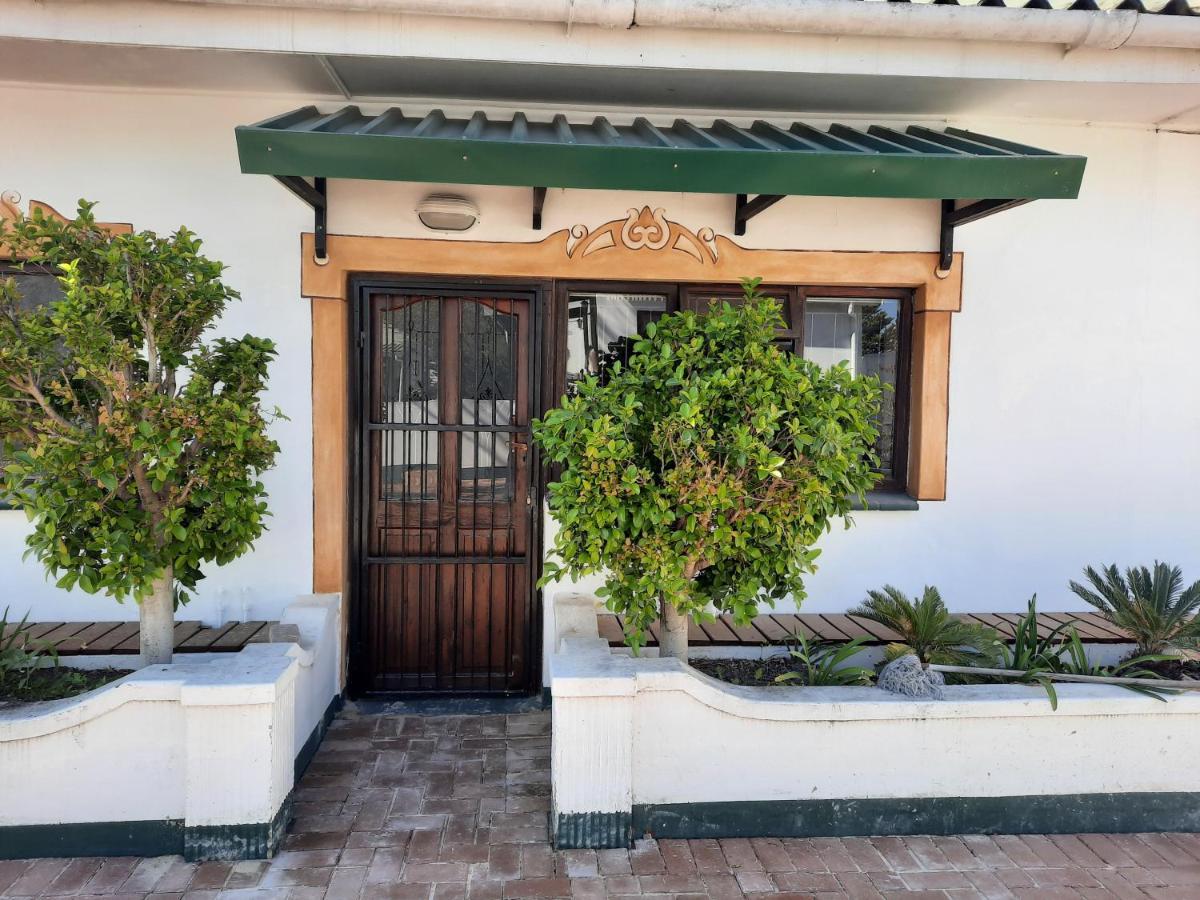 Alpine Inn George Ngoại thất bức ảnh