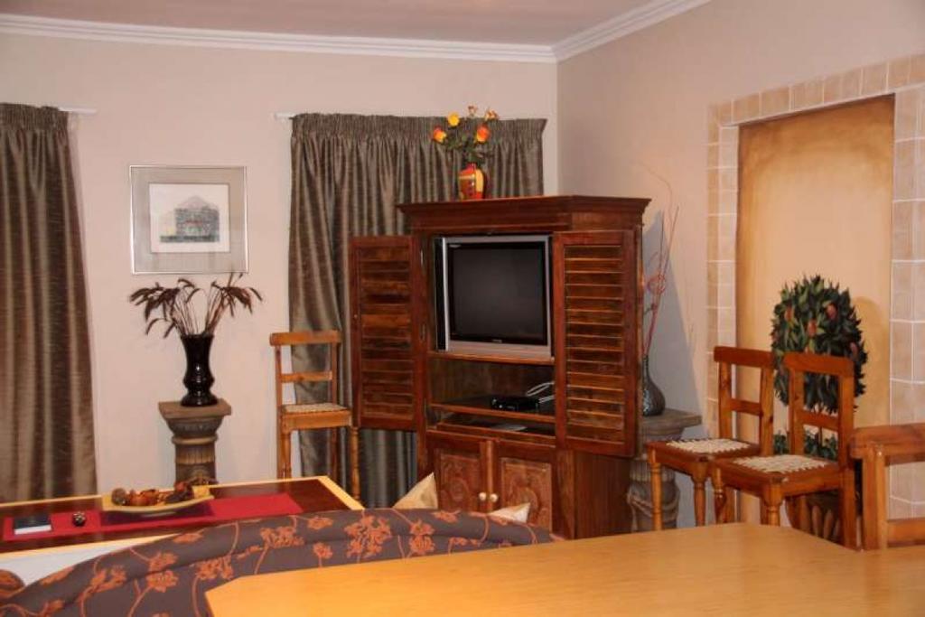 Alpine Inn George Ngoại thất bức ảnh